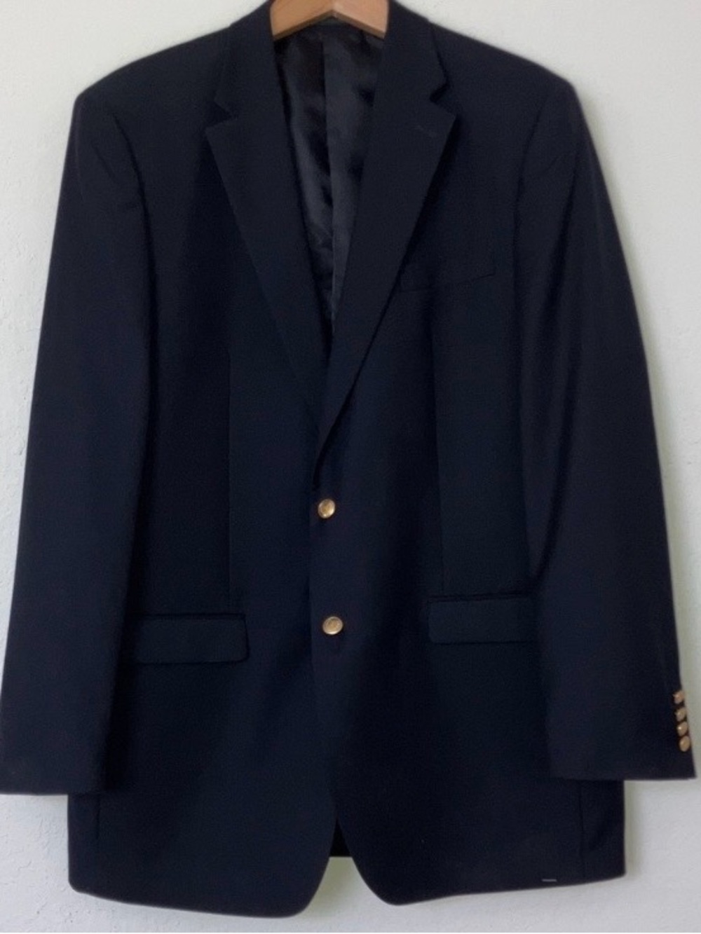 ChapsMen’s Navy Wool Sports Coat with Gold Buttons. Sz 44 XL.
